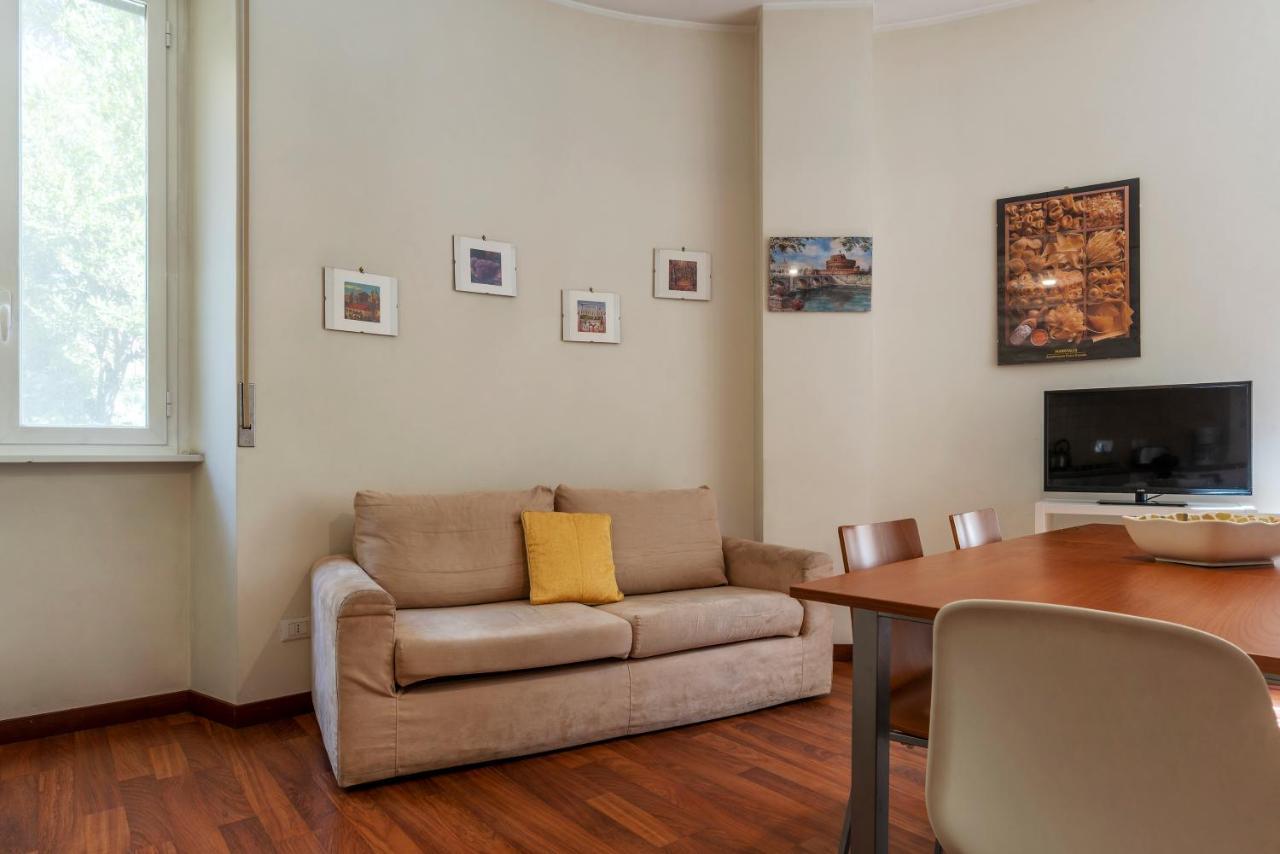 Piazza Re Di Roma Apartment Buitenkant foto
