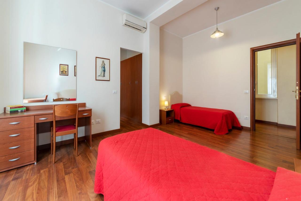 Piazza Re Di Roma Apartment Buitenkant foto